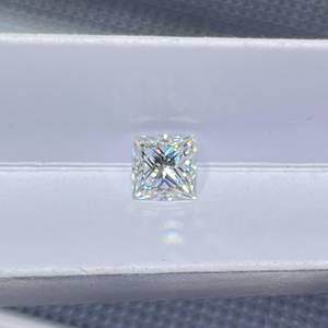 Diamant en vrac de qualité supérieure, taille princesse, 2,50 carats, VS1, cultivé en laboratoire, certifié IGI, idéal pour les bijoux fins et la vente en gros - Product Image 4