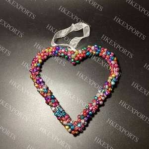 Adornos colgantes con cuentas de amor navideño hechos a mano, decoraciones festivas únicas para el hogar, tamaño personalizable - Product Image 6