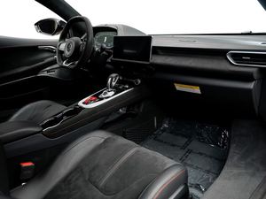 Nouveautés à prix réduits ! Voiture Coupé d'occasion 2024 I4 Première Édition Propulsion Arrière 2L I4 Boîte de Vitesses à Double Embrayage 8 Rapports Sièges en Cuir - Product Image 3