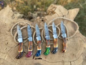 Navaja Plegable de Bolsillo de Acero de Damasco Forjada a Mano con Funda de Cuero, Grado Industrial OEM, Garantía de 3 Años, Bloqueo Trasero para Mayor Seguridad - Product Image 2