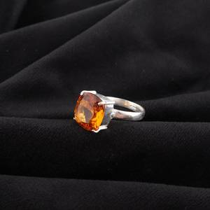 แหวนเงินแท้ 925 ประดับพลอยซิทรินทรงรี งานแฮนด์เมด รับรองโดย IGI เหมาะสำหรับใส่ไปงานปาร์ตี้ สำหรับผู้หญิง - Product Image 4