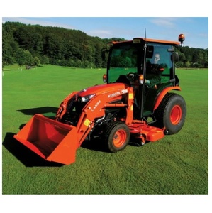 Tracteur agricole diesel Kubota B2-261 26 CV 4x4, équipement agricole robuste pour travaux sur gazon et sur terrain - Product Image 4