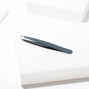 แหนบถอนขนคิ้วคุณภาพสูง สีเทา ทำจากโลหะเหล็ก สำหรับกำจัดขนและแต่งหน้า - Product Image 5