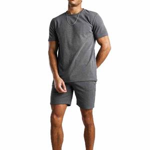 Conjuntos cortos informales de verano para hombre, el mejor material con características de secado rápido y diseño de logotipo personalizado, servicio ODM, los mejores conjuntos de prendas de vestir exteriores - Product Image 1