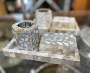 Ensemble cadeau de brûleur d'encens en bambou personnalisable, fabriqué à la main avec de la nacre pour un parfum d'intérieur haut de gamme et un usage religieux - Product Image 1