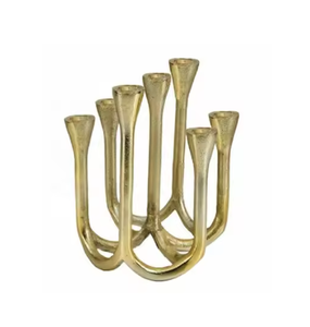 Meilleures ventes Bougeoir religieux à 7 têtes Table décorative de luxe et espace de vie Supports de décoration d'église à prix réduit - Product Image 1