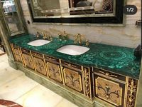 Support de stylo en malachite polie, artisanal et moderne, en pierre semi-précieuse naturelle, durable pour la maison, le salon ou la table.