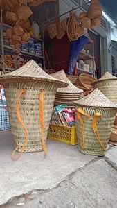 Chapeau ethnique écologique Chapeau conique en bambou vietnamien pour décor d'agriculteur Matériau en bambou durable - Product Image 5