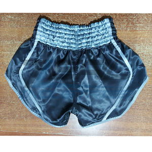 มวยไทยกางเกงขาสั้นซาติน100% โพลีเอสเตอร์โลโก้ที่กำหนดเองการออกแบบ Oem ทำในปากีสถาน - Product Image 2