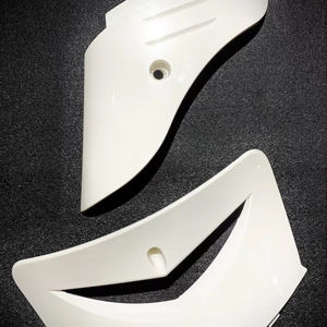 MJ Primavera pour Vespa Scooter couvercle d'amortisseur latéral avant match parfait pour la porte du dissipateur de chaleur central même couleur pour un grand look - Product Image 2