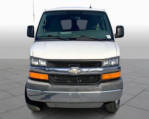 Camioneta Chevrolet Express 3500 LT RWD 2013 Usada en Buen Estado - Lista para Enviar - Product Image 2