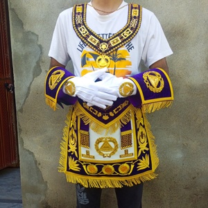 Nouvelle Régalia maçonnique : tablier, collier, manchettes et bijoux de Grand Maître - Product Image 1