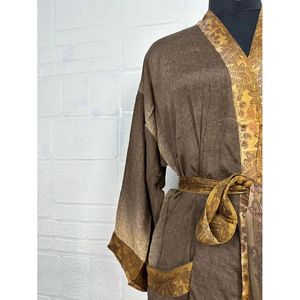 Kimono Vintage de Crepé de Seda, Ligero y Lujoso, Bata Suave y Cómoda, Regalo Perfecto para Mujer, para Usar por la Noche, Tejido para Primavera - Product Image 3