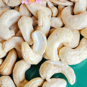 Venta caliente Anacardos crudos WW240 Vietnam Alta calidad Precio razonable - Product Image 1