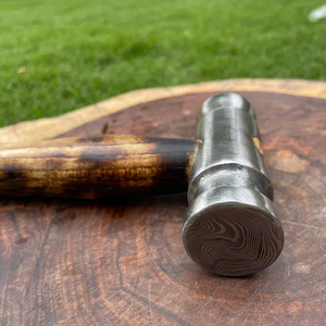 Martillo de Acero de Damasco Hecho a Mano con Mango de Madera y Estuche de Cuero Profesional de 16 oz Personalizable para Bricolaje y OEM - Product Image 5