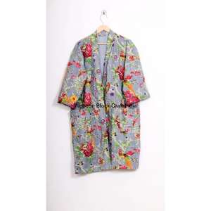 Robe kimono courte matelassée en coton biologique 100% vintage pour femmes, faite à la main, motif indien pour les festivals d'automne/hiver - Product Image 1