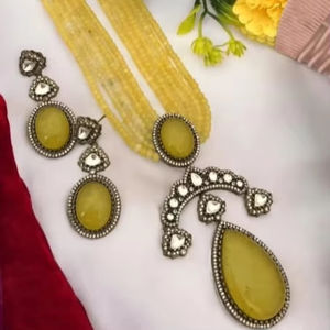 Ensemble collier et boucles d'oreilles Polki plaqué or antique, haute qualité, pour mariage, fêtes, cadeau de mariée fait main en laiton - Product Image 1