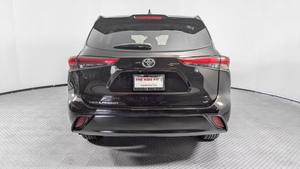 Usado perfectamente 2021 Toyota Highlander LE 4dr SUV - Product Image 3