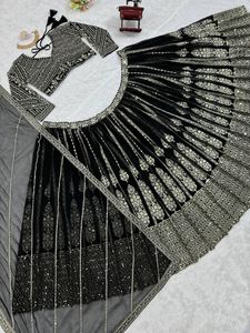 Nouveau concepteur de vêtements de fête Faux Georgette séquence broderie Lehenga et Choli avec bordure en dentelle lourde à quatre côtés Dupatta - Product Image 6