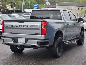 Chevrolet Silverado 1500 RST Usada, Año 2024 - Product Image 2