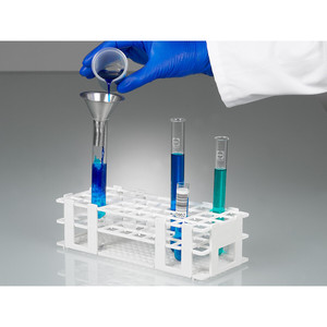 Entonnoir en acier inoxydable pour le transfert de produits chimiques et d'huiles par Burkle GmbH - Product Image 2