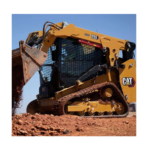 Chargeuse-pelleteuse Caterpillar 242D3, capacité de charge nominale de 200 tonnes, puissance de 75 kW, offrant un contrôle précis et un fonctionnement fluide - Product Image 1