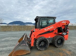 Mini-chargeuse sur chenilles Kubota SSV75, 85 ch, avec moteur Kubota, état prêt à la vente - Product Image 3