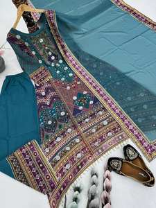 Collection de costumes traditionnels de créateur Salwar, tissus lourds en fausse Georgette avec impression numérique à la main pour femmes, nouvel arrivage - Product Image 4