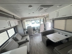 Vendedor Verificado de Autocaravana Usada T-h-o-r A-c-e 29D 2023 Lista para Viajar - Product Image 2