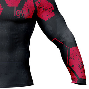 Venta al por mayor de logotipo personalizado de fábrica de impresión Rash Guard mejor diseño de los hombres de manga larga Rash Guard - Product Image 5