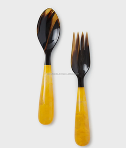 Servidores de ensalada de resina hechos a mano duraderos Utensilios de cocina ecológicos para servir frutas y verduras - Product Image 1