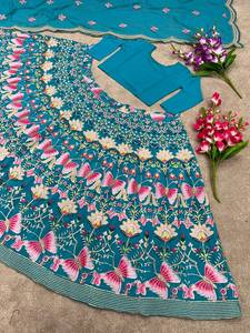 นักออกแบบสีฟ้า Georgette Lehenga Choli พร้อมงานเย็บปักถักร้อยหนักสําหรับผู้หญิง ชอลีเลียงก้าแบบดั้งเดิมของอินเดีย - Product Image 4