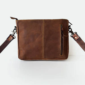 กระเป๋าถือหนังวัวแท้สำหรับผู้หญิง ราคาโรงงาน ออกแบบได้ตามต้องการ คุณภาพสูง วัสดุหนังวัวแท้แข็งแรง สำหรับสาวๆ - Product Image 4