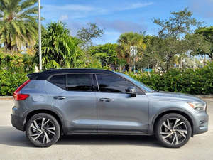 2019 VOLVO XC40 T5 R DESIGN AWD LISTO PARA ENVIAR - Product Image 4