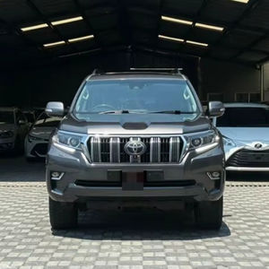 Pour Toyota Land Cruiser Prado, boîte de vitesses automatique propre et fraîche, sièges en cuir intérieur clair, galerie de toit métallique, vitesse maximale R17 - Product Image 1