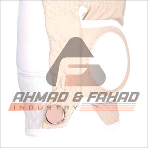 Vente en gros Gants de golf blancs antidérapants en cuir Cabretta Logo personnalisé Matériau souple Gants de golf ajustés pour femmes et hommes - Product Image 1