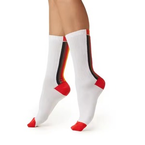 2025 Logo personnalisé sport hommes chaussettes de haute qualité prix usine anti-dérapant tenue décontracté pour la saison d'automne - Product Image 4