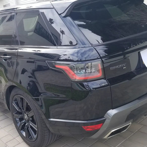 Range Rover Sport HSE 2020 d'occasion en bon état, environ 12 700 milles, peu modifié, pack extérieur noir - Product Image 1