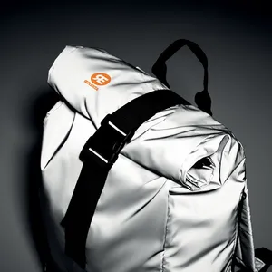 Zaino Riflettente Brillante per Merchandising, Articolo Promozionale con Sicurezza Migliorata - Product Image 3