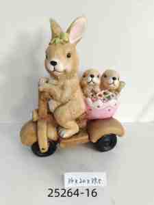 Vente flash : Sculpture de lapin sur moto, panier de fleurs rose avec petite famille d'animaux, décoration de maison en résine, cadeau pour Pâques - Product Image 5