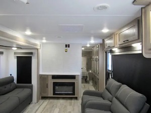 FOURNISSEUR DE BATEAUX D'OCCASION 2025 Guulf Stream Conquest 295 SBW - Product Image 2