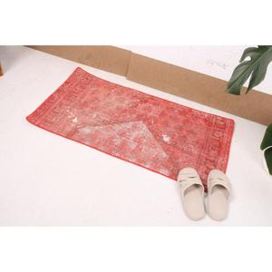 Alfombra Turca 1.7x3.2 pies (53x99 cm), Alfombra Roja Sólida Vintage - Product Image 1