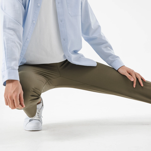 Pantalon de style sportif pour hommes OEM avec fermeture à glissière et pantalon à bandes multi-poches - Product Image 6