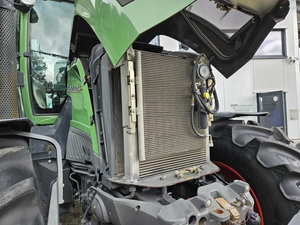 Tractor agrícola Fendt 824 Vario Profi Plus - Product Image 3