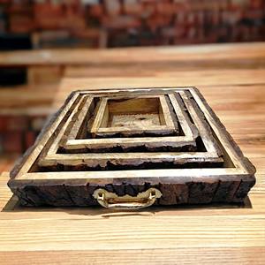 Plateau de service carré en bois avec écorce d'arbre Produit de vente chaud Bol décoratif en bois de manguier avec écorce d'arbre fabriqué en Inde - Product Image 2