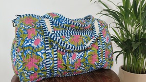 กระเป๋าเดินทางผ้าฝ้ายพิมพ์ลายบล็อกทำมือ สีเขียว-น้ำเงิน ลายดอกไม้ สายสะพายยาวถอดได้ ขนาดใหญ่ หรูหรา สำหรับวันหยุดสุดสัปดาห์/เล่นกีฬา - Product Image 4