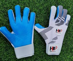 Guantes de portero de fútbol para jóvenes y adultos de alto rendimiento, guantes de portero de látex de fútbol transpirables, materiales de la mejor calidad - Product Image 1