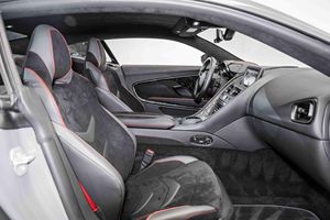 2023 Asstoon Martin DBS Coupé Gasolina Bajo Kilometraje - Product Image 5