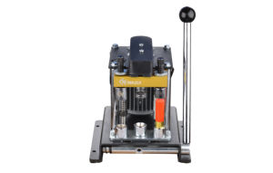 Oren Celik Makina ORM200x320 20 Calibre Coquille de tir motorisée Sertissage en rouleau inclus Pinces à sertir en métal en acier Grossissement élevé 6x - Product Image 2