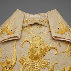 Premium Quality Embroidery Banner Custom <b>Fabric</b> Beige <b>Gold</b> Floral Embroidered Badges Applique Patch - Product Image 2
